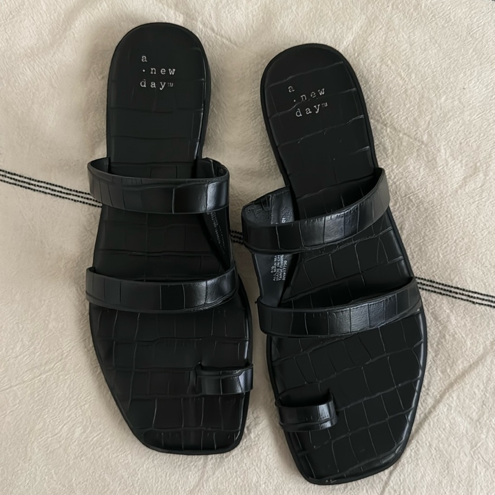 A new day black strappy croc skin sandals size 8.5
